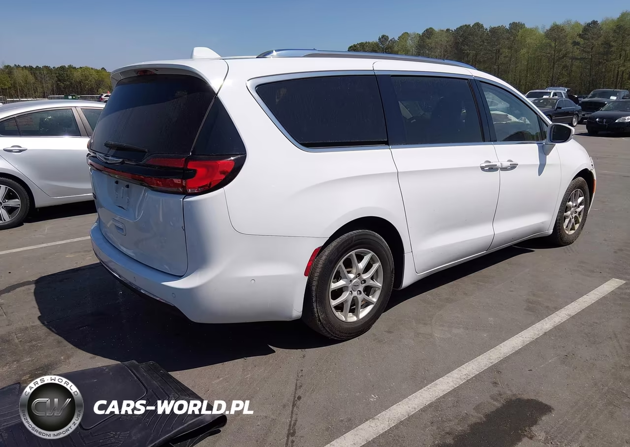 2021 Chrysler Pacifica Touring L VIN:2C4RC1BG2MR543134 - 4