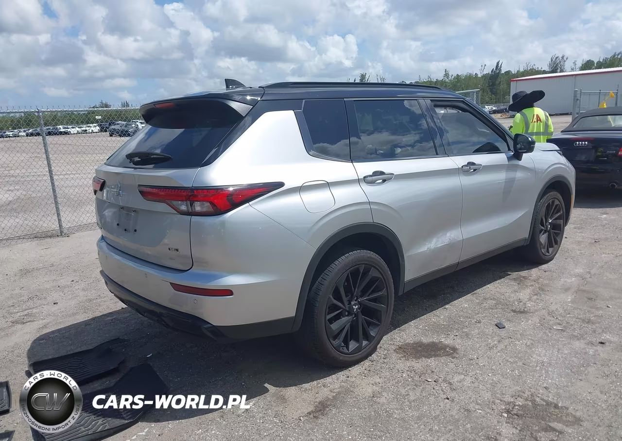 2024 Mitsubishi Outlander Sel 2.5 2Wd-Sel Black Edition 2Wd VIN:JA4J3WA81RZ075344 - 4