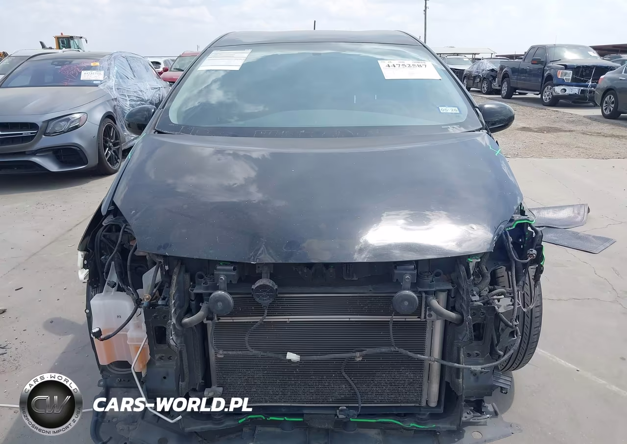 2015 Toyota Prius Two VIN:JTDKN3DU0F0440933 - 13