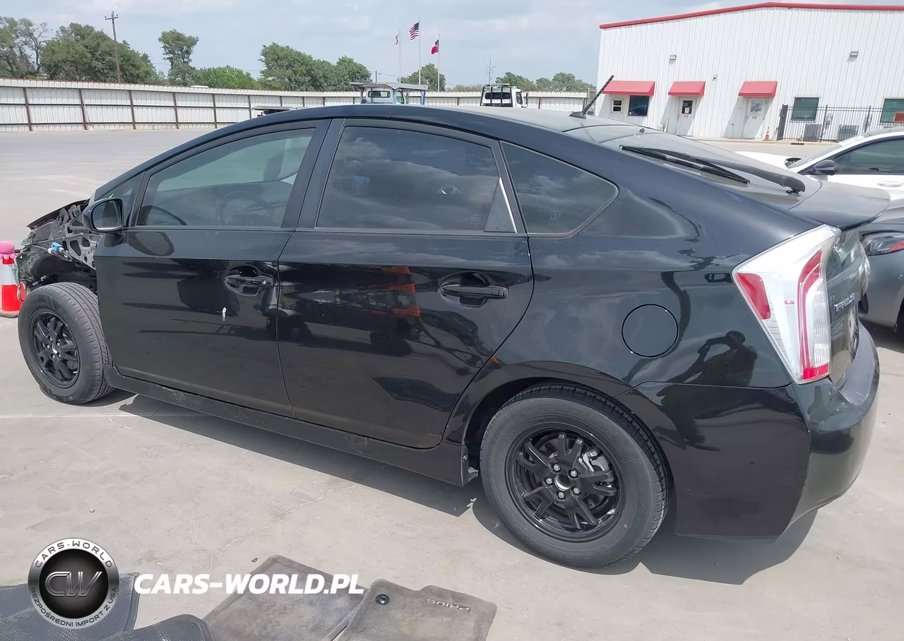 2015 Toyota Prius Two VIN:JTDKN3DU0F0440933 - 15