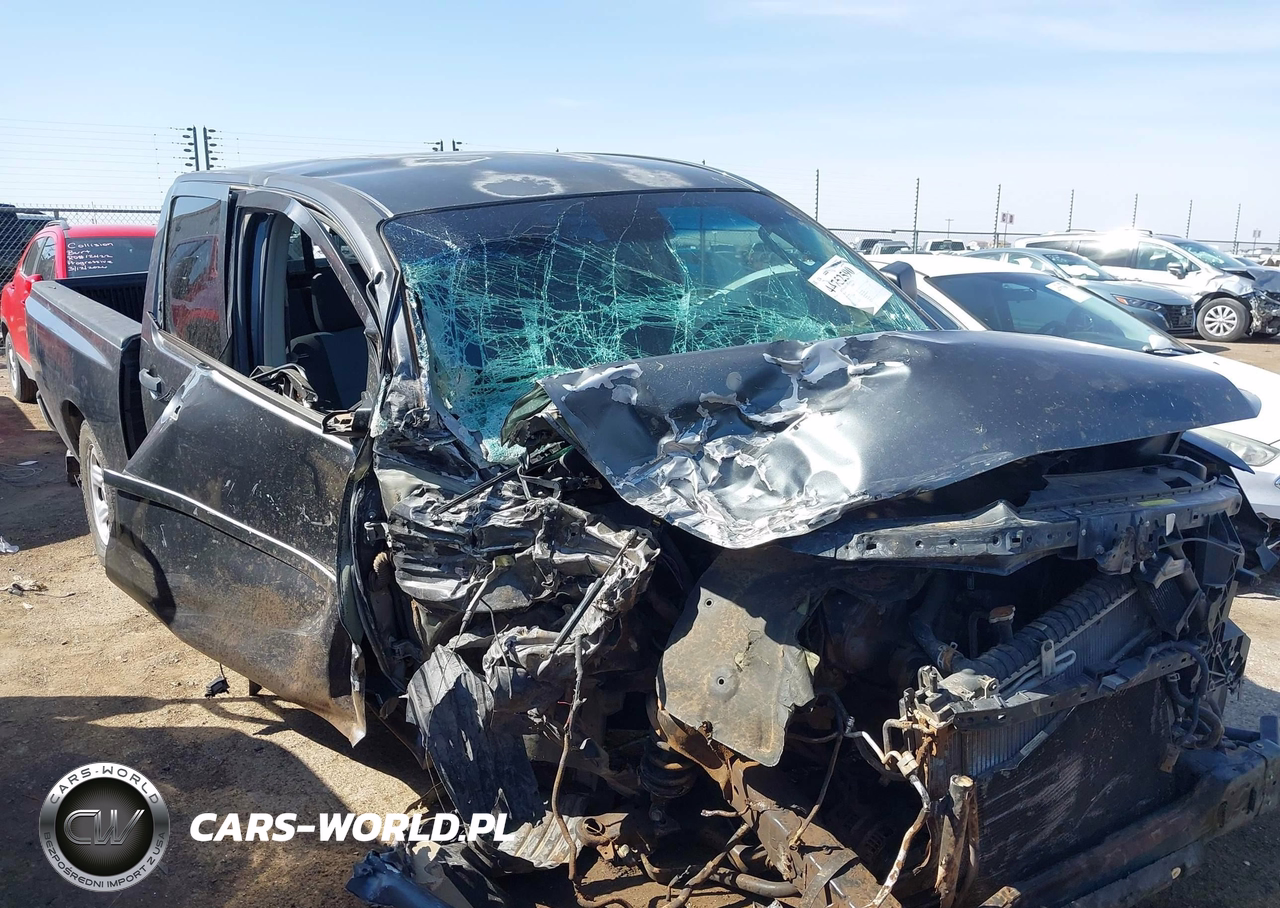 2004 Nissan Titan Xe