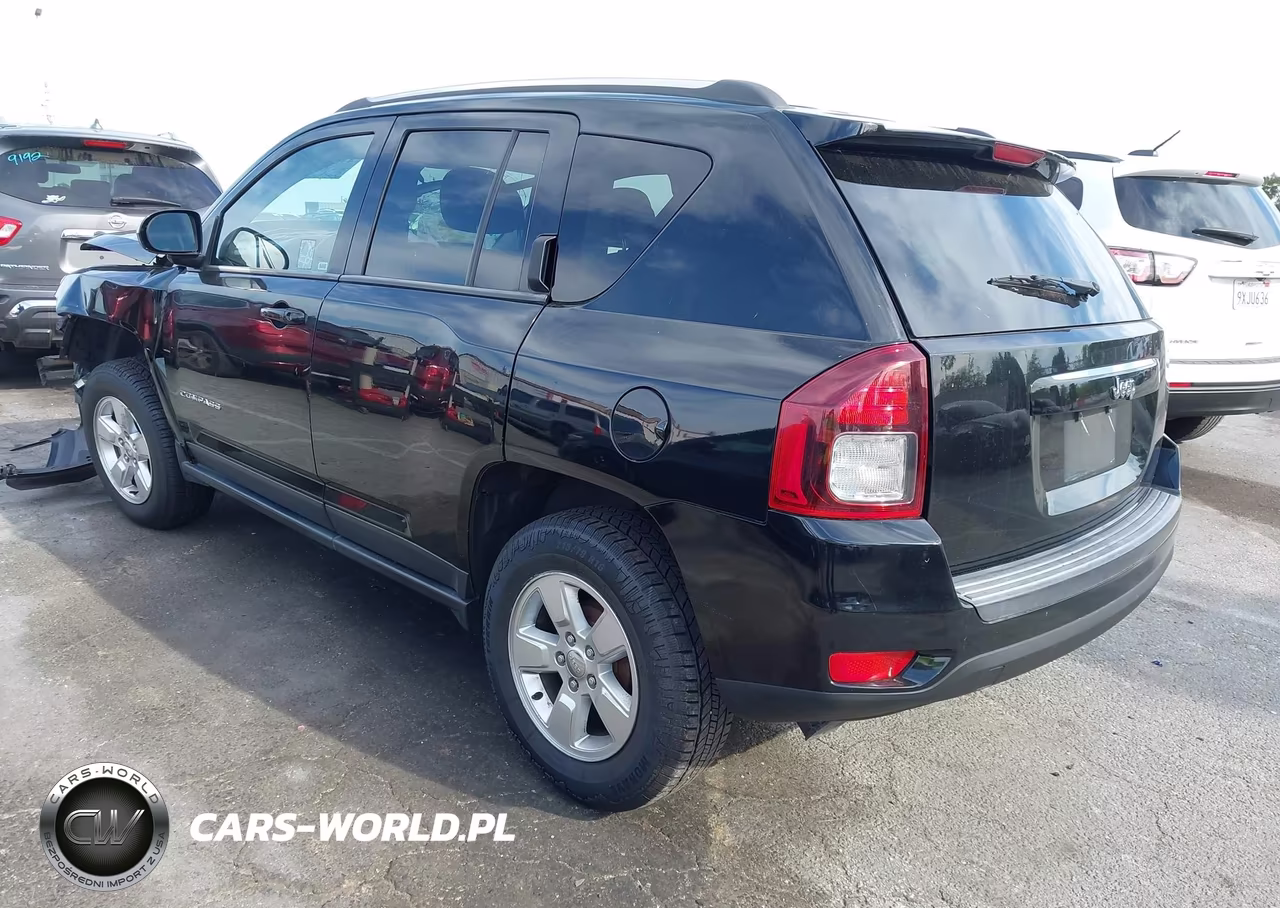 2015 Jeep Compass Sport VIN:1C4NJCBA8FD138736 - 3