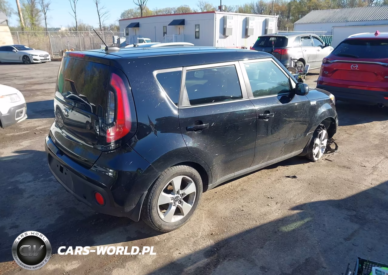 2018 Kia Soul VIN:KNDJN2A28J7505746 - 4