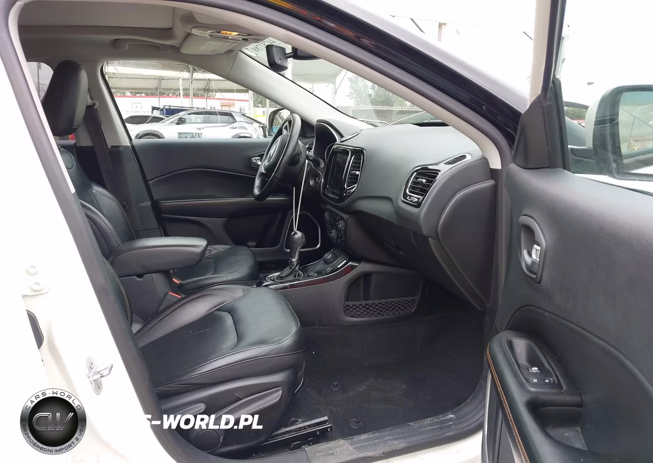 2019 Jeep Compass Limited 4X4 VIN:3C4NJDCB0KT733615 - 5