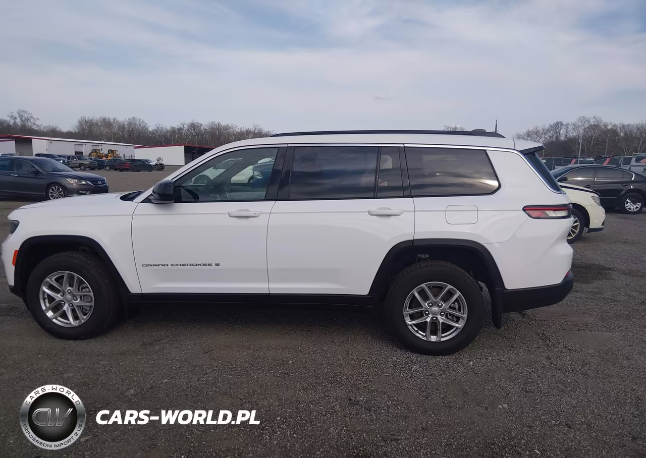 2025 Jeep Grand Cherokee L Laredo X 4X4 VIN:1C4RJKAG1S8654425 - 14