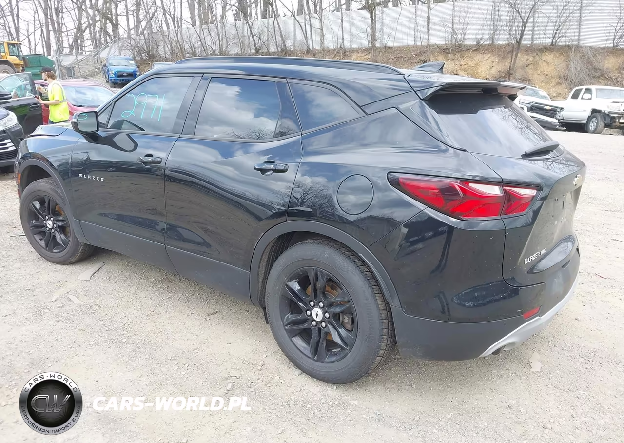 2019 Chevrolet Blazer VIN:3GNKBGRS0KS625016 - 3