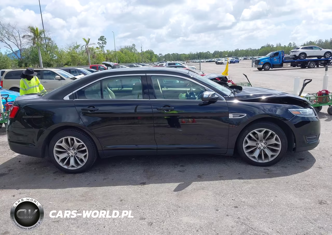 2018 Ford Taurus Limited VIN:1FAHP2F87JG128421 - 14