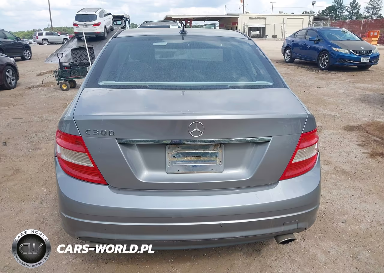 2011 Mercedes-Benz C 300 Luxury-Sport VIN:WDDGF5EB9BR140184 - 17
