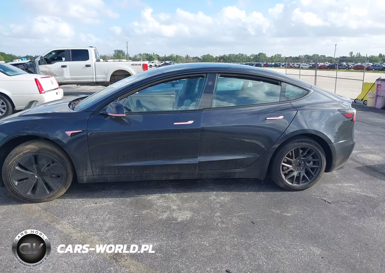 2025 Tesla Model 3 VIN:5YJ3E1EA7SF067625 - 15