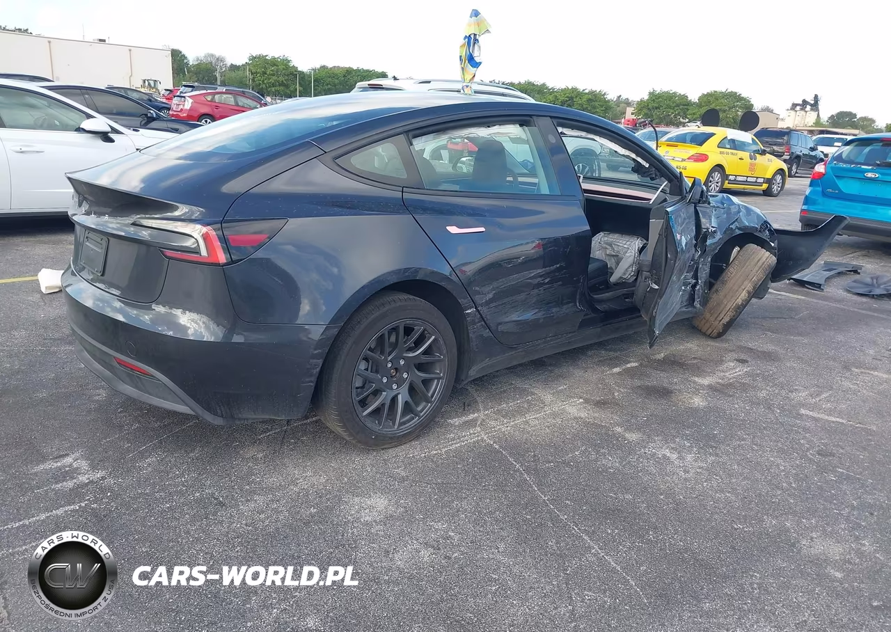 2025 Tesla Model 3 VIN:5YJ3E1EA7SF067625 - 4