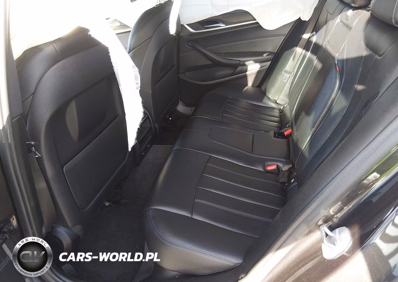 2019 BMW 530I VIN:WBAJA5C52KWW10436 - 8