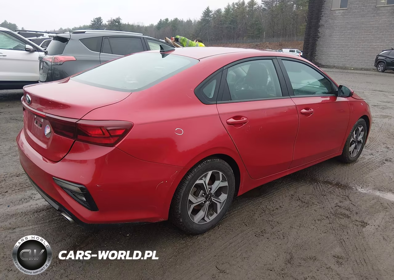 2021 Kia Forte Lxs VIN:3KPF24AD4ME358955 - 4