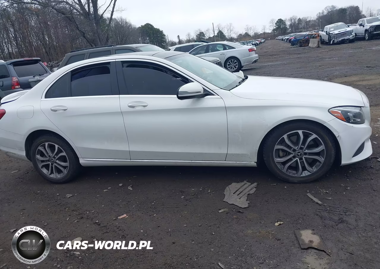 2017 Mercedes-Benz C 300 4Matic VIN:55SWF4KB6HU226120 - 13