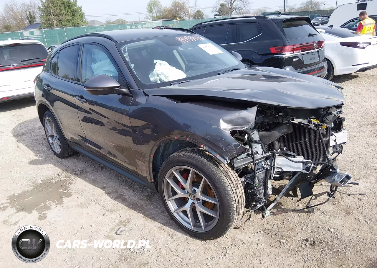 2018 Alfa Romeo Stelvio Sport Awd