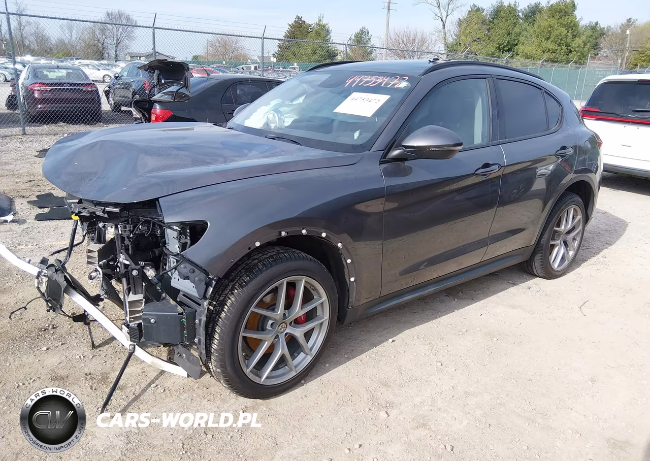 2018 Alfa Romeo Stelvio Sport Awd VIN:ZASFAKPN5J7B85912 - 2