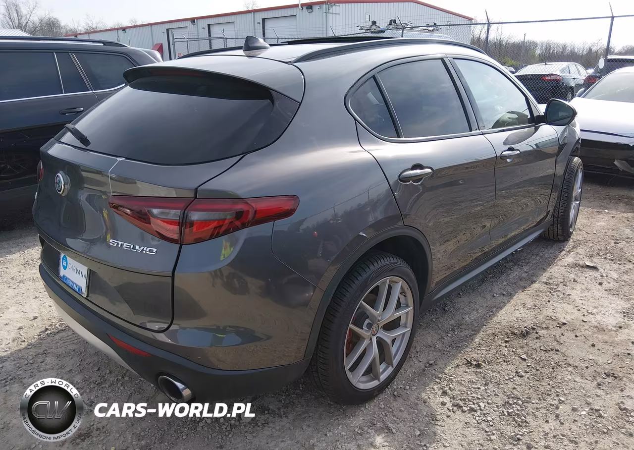 2018 Alfa Romeo Stelvio Sport Awd VIN:ZASFAKPN5J7B85912 - 4
