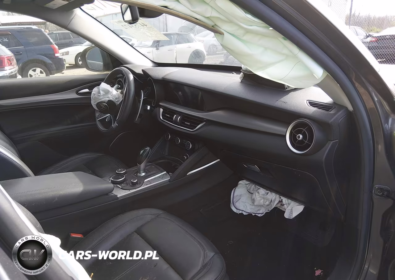 2018 Alfa Romeo Stelvio Sport Awd VIN:ZASFAKPN5J7B85912 - 5