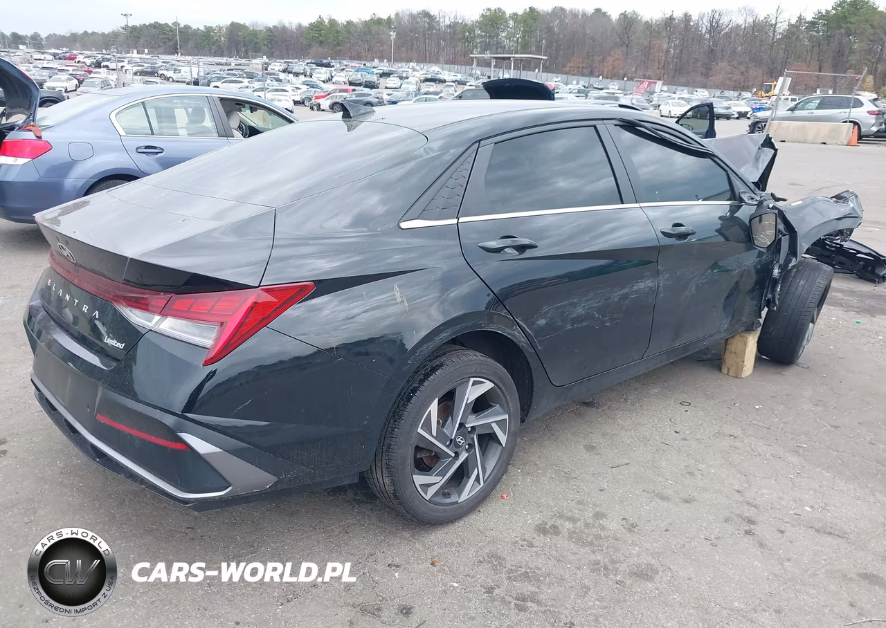 2024 Hyundai Elantra Limited VIN:KMHLP4DGXRU739675 - 4