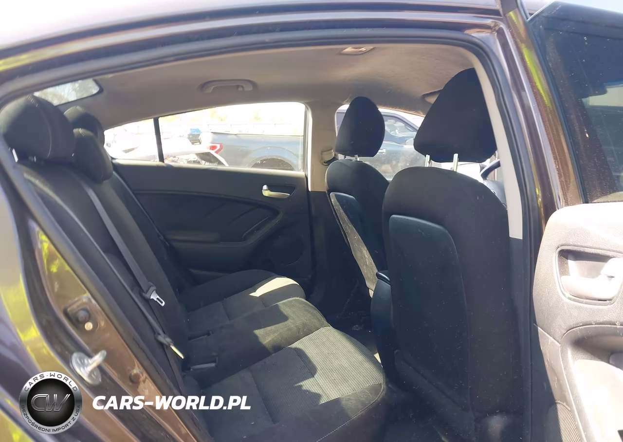 2017 Kia Forte Lx VIN:3KPFK4A78HE125824 - 8