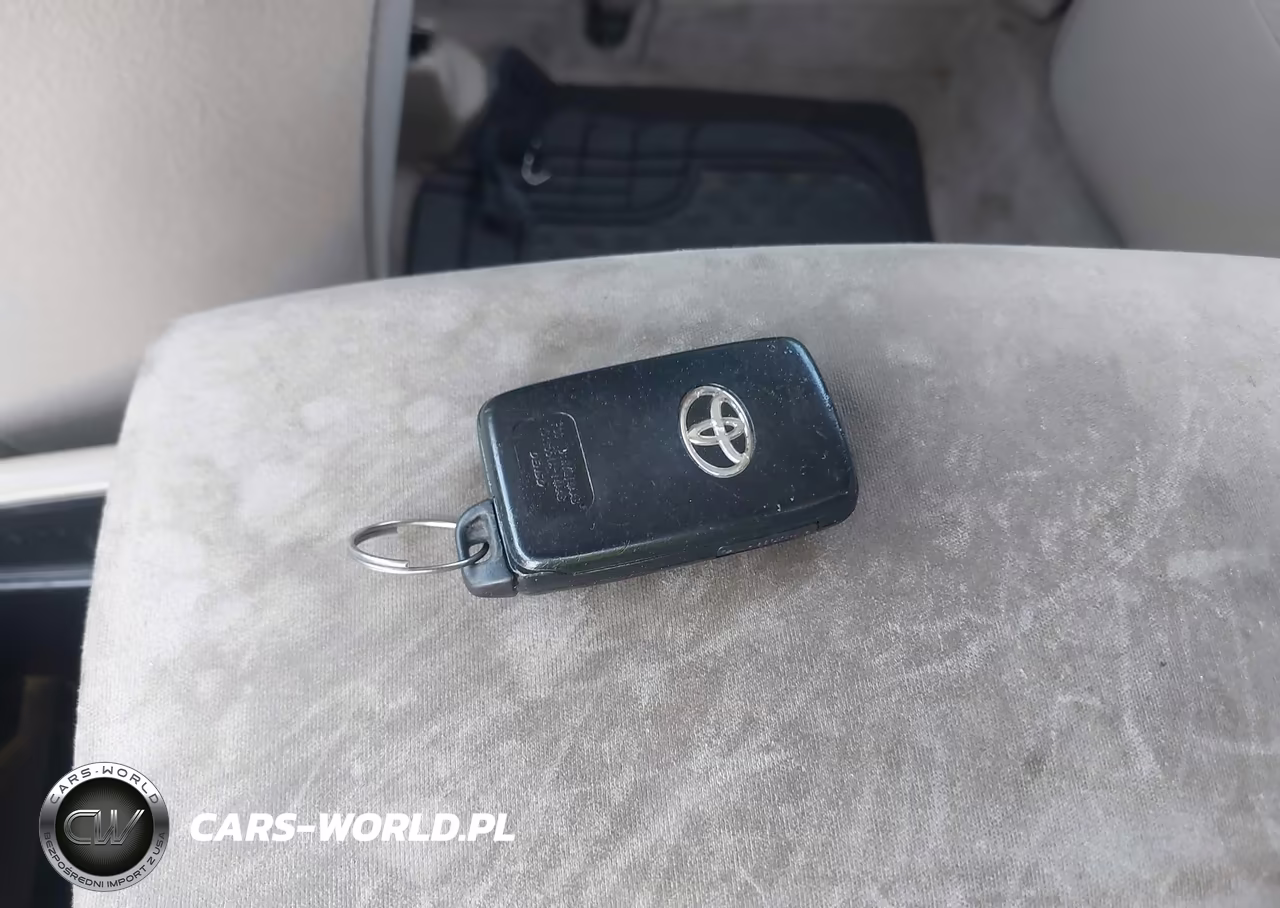 2011 Toyota Prius Three VIN:JTDKN3DU4B0322734 - 11