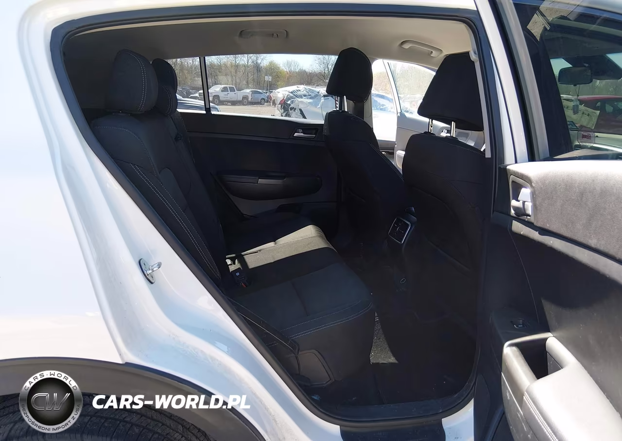 2020 Kia Sportage Lx VIN:KNDPMCACXL7801835 - 8
