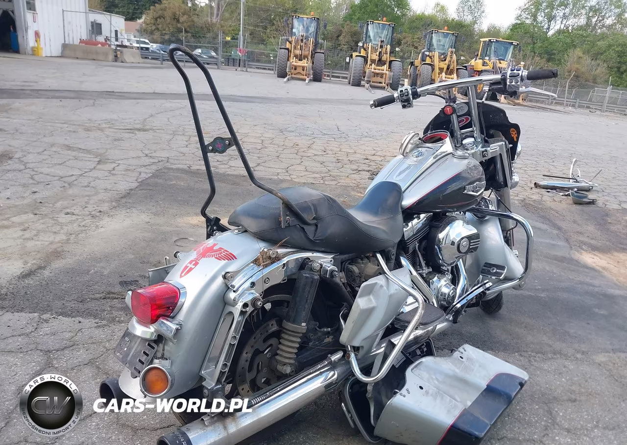 2015 Harley-Davidson Flhr Road King VIN:1HD1FBM10FB600093 - 11