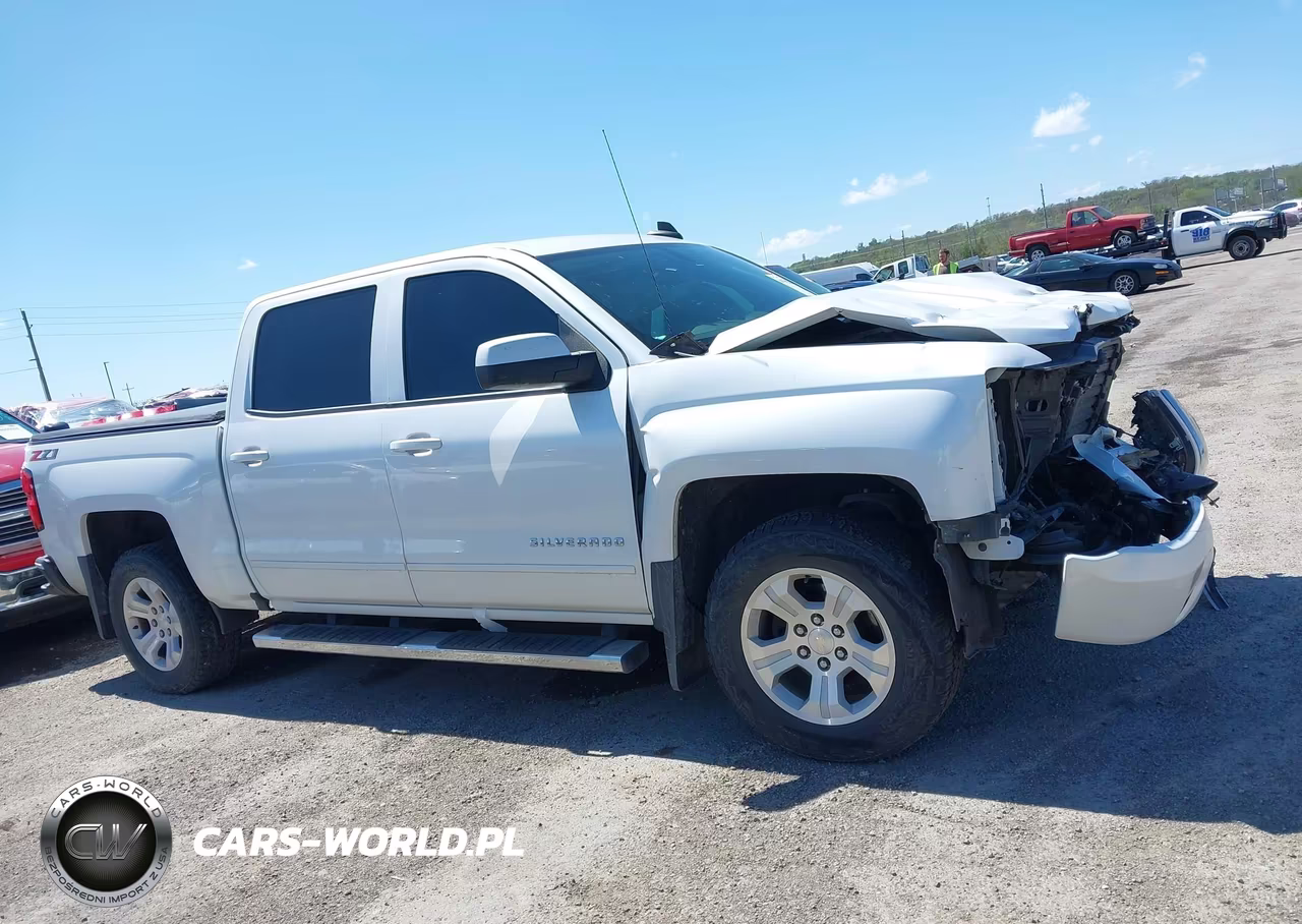 2018 Chevrolet Silverado 1500 2Lt VIN:3GCUKREC2JG531412 - 13