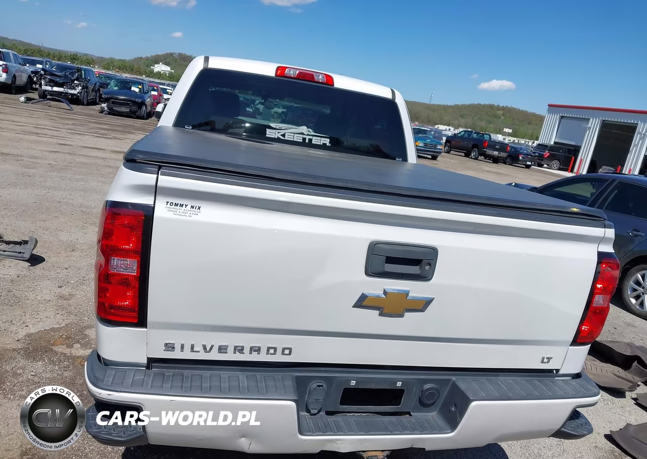 2018 Chevrolet Silverado 1500 2Lt VIN:3GCUKREC2JG531412 - 16