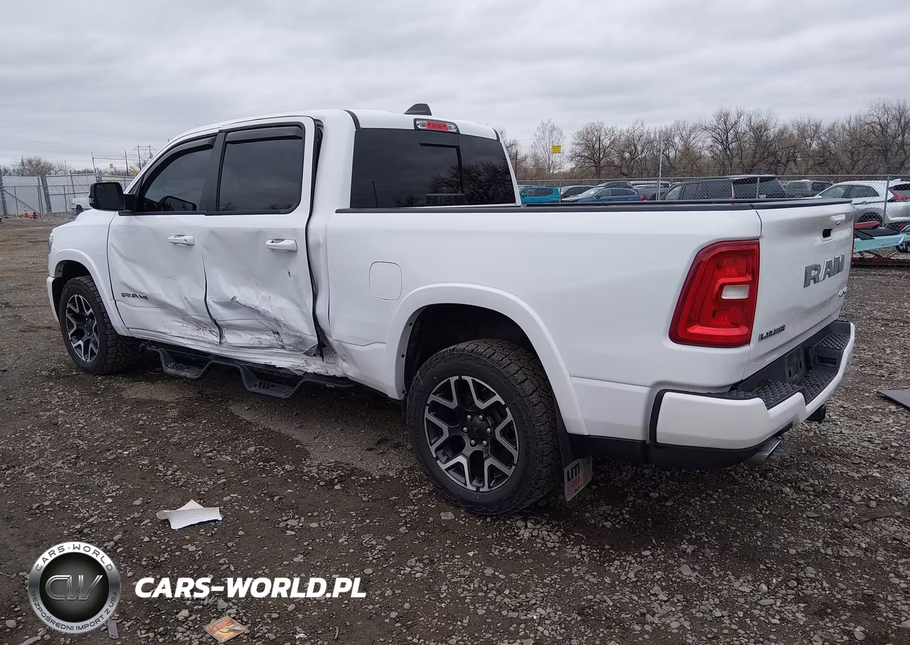 2025 Ram 1500 Laramie 4X4 6'4 Box VIN:1C6SRFRP0SN547171 - 3