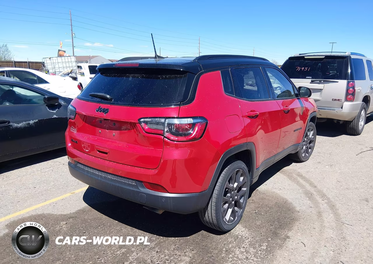 2019 Jeep Compass High Altitude 4X4 VIN:3C4NJDCB0KT690457 - 4