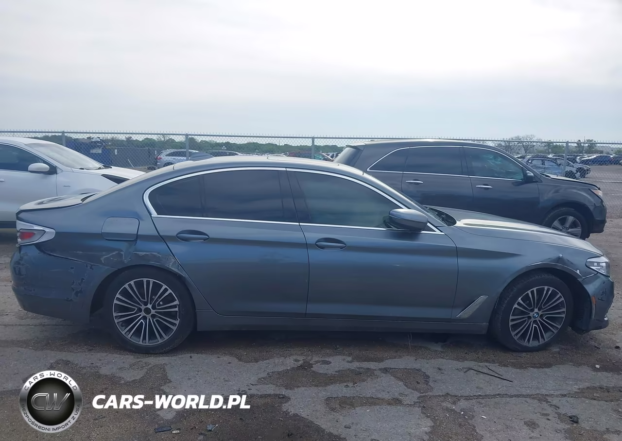 2019 BMW 530I xDrive VIN:WBAJA7C53KWW11574 - 13
