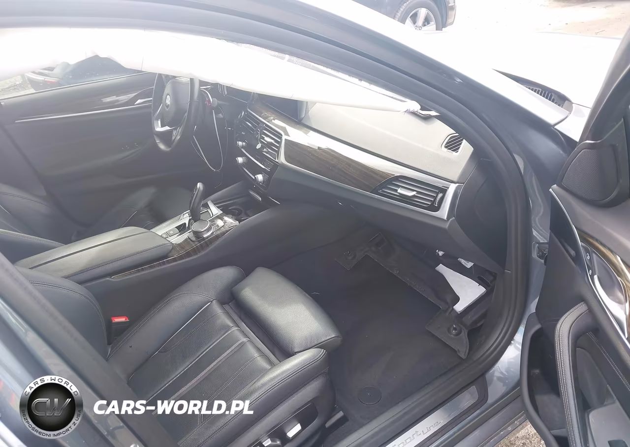 2019 BMW 530I xDrive VIN:WBAJA7C53KWW11574 - 5