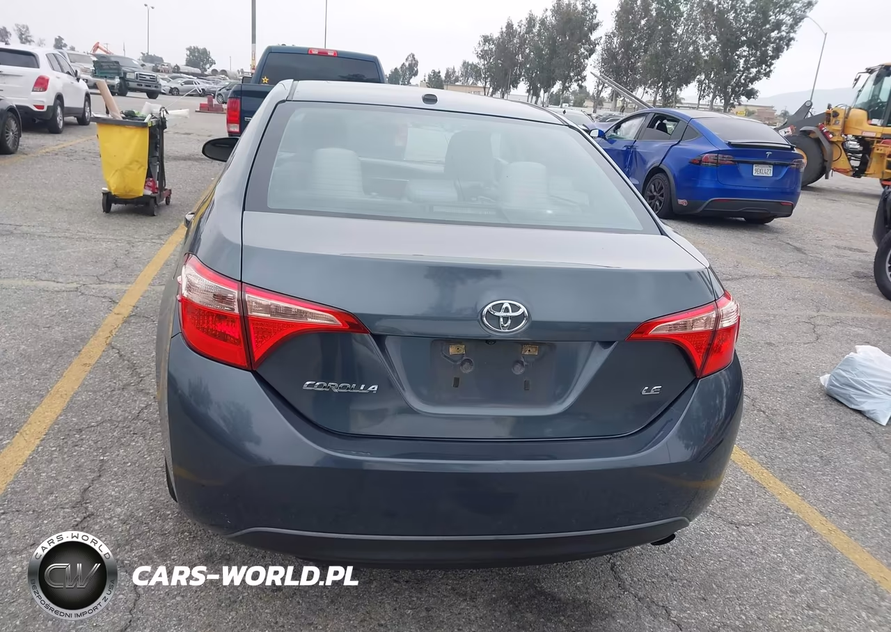 2017 Toyota Corolla Le VIN:5YFBURHE8HP657034 - 17