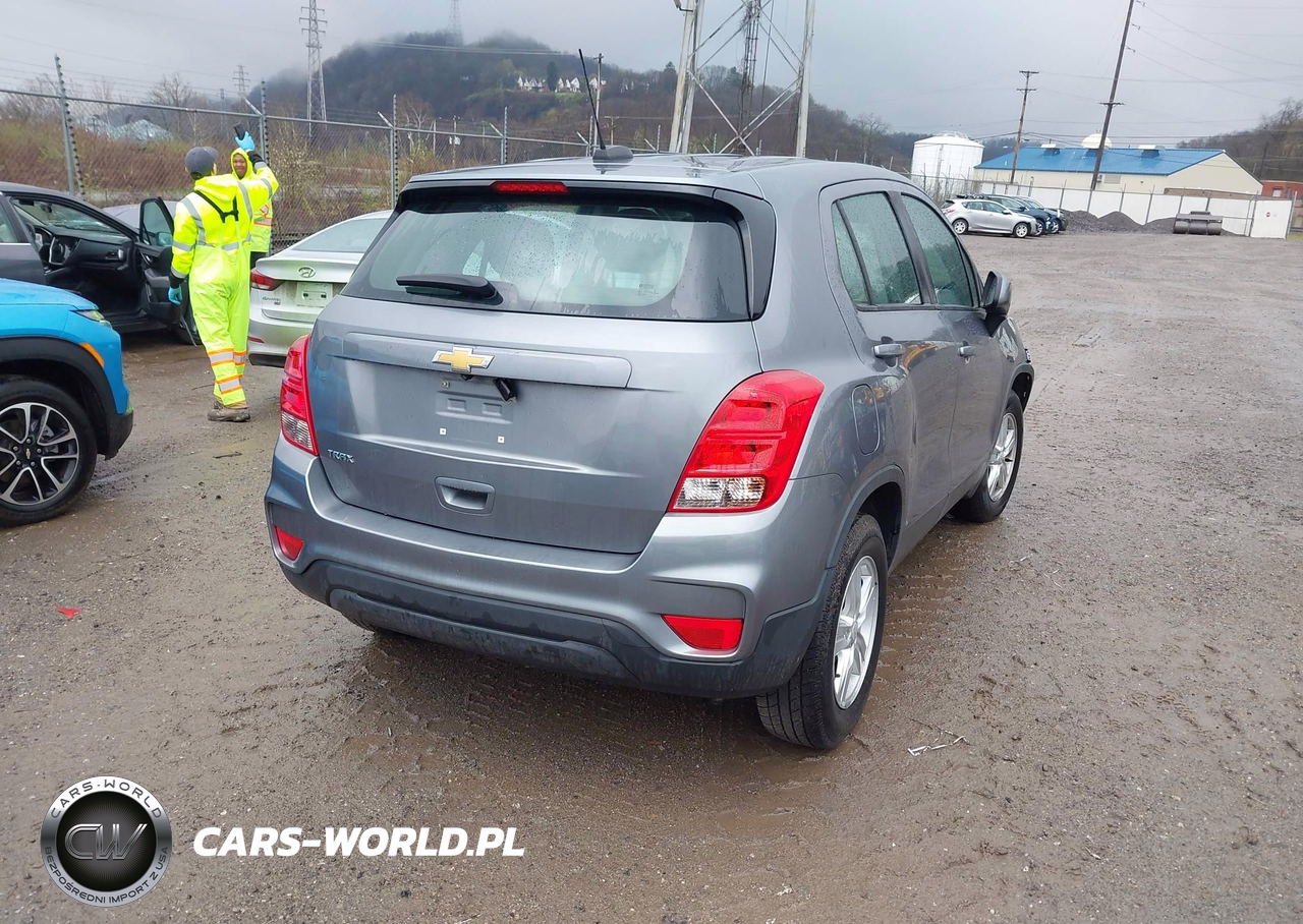 2020 Chevrolet Trax Fwd Ls VIN:3GNCJKSB3LL300571 - 4