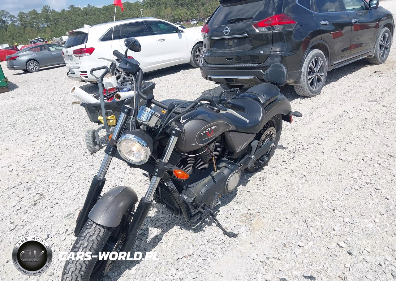 2017 Victory Motorcycles Gunner