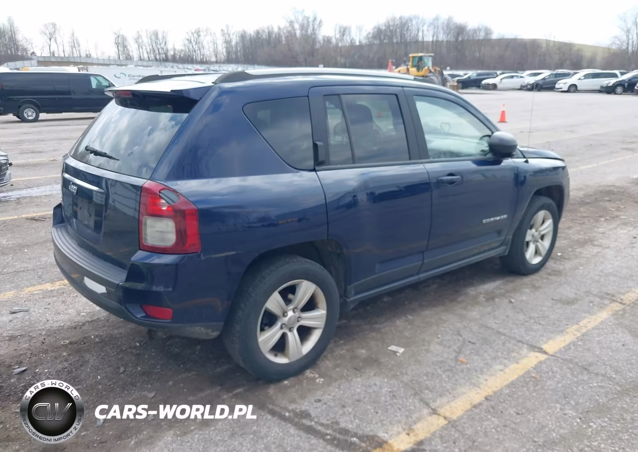2015 Jeep Compass Sport VIN:1C4NJDBB2FD393137 - 4
