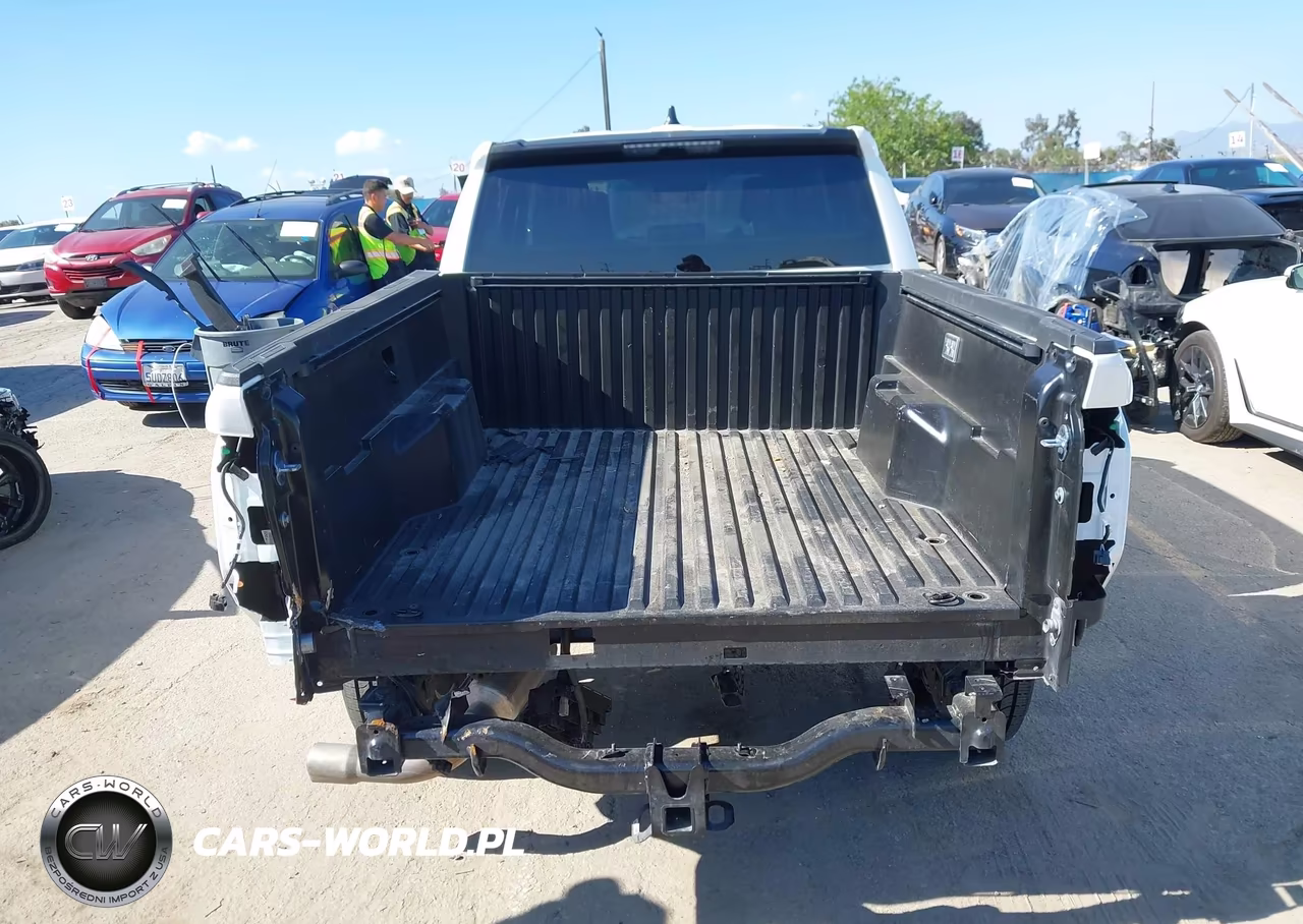 2025 Toyota Tacoma Sr5 VIN:3TMKB5FN0SM034541 - 17