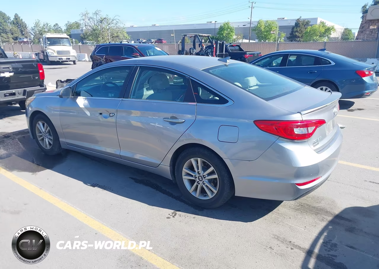 2015 Hyundai Sonata Se VIN:5NPE24AF1FH142816 - 3