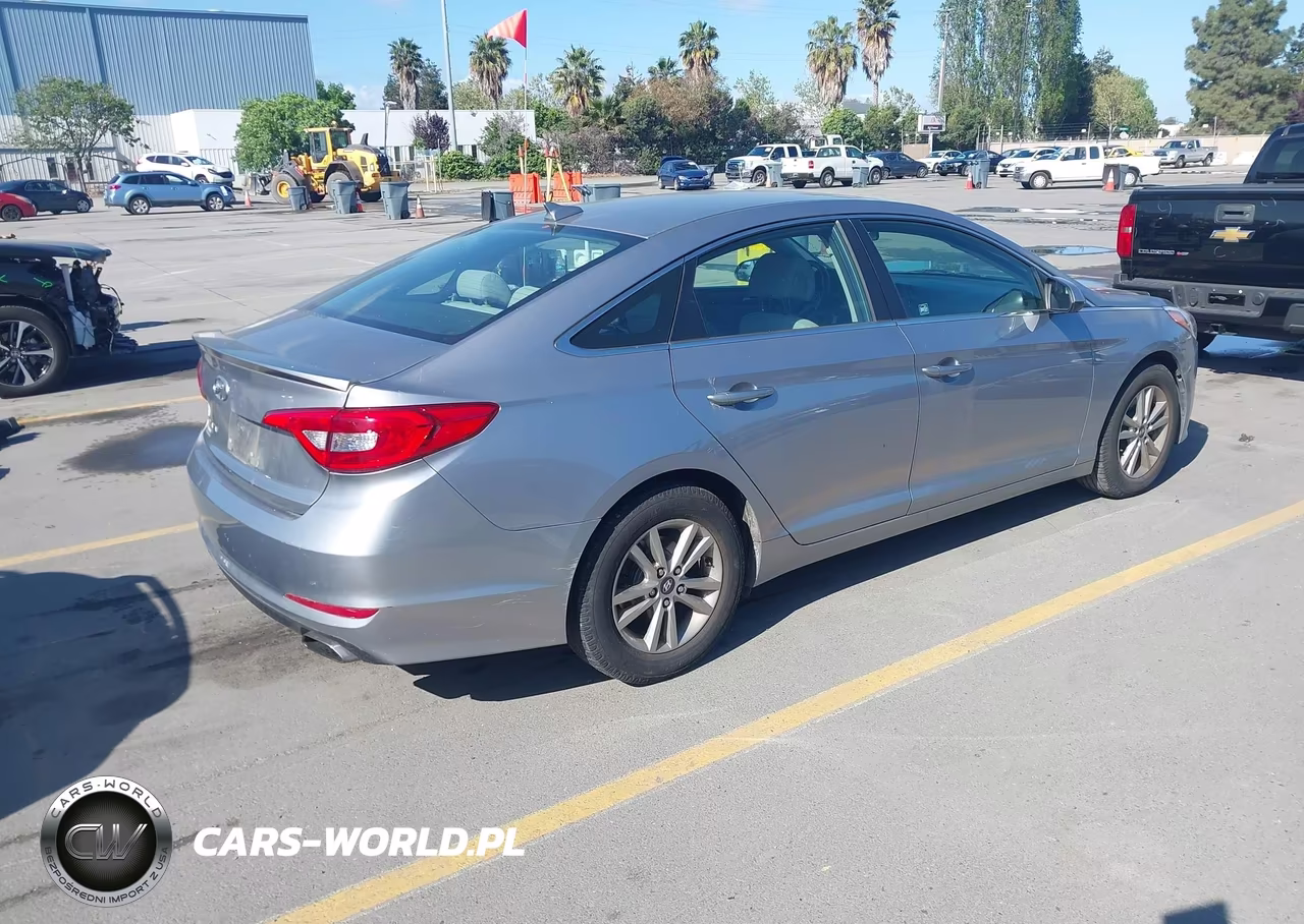 2015 Hyundai Sonata Se VIN:5NPE24AF1FH142816 - 4
