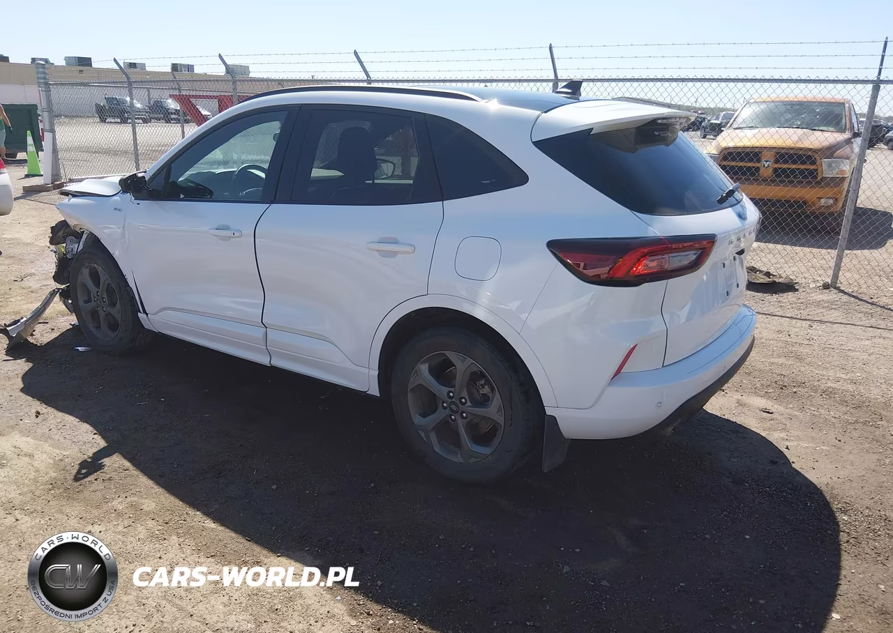 2023 Ford Escape St-Line VIN:1FMCU9MN2PUB39007 - 3