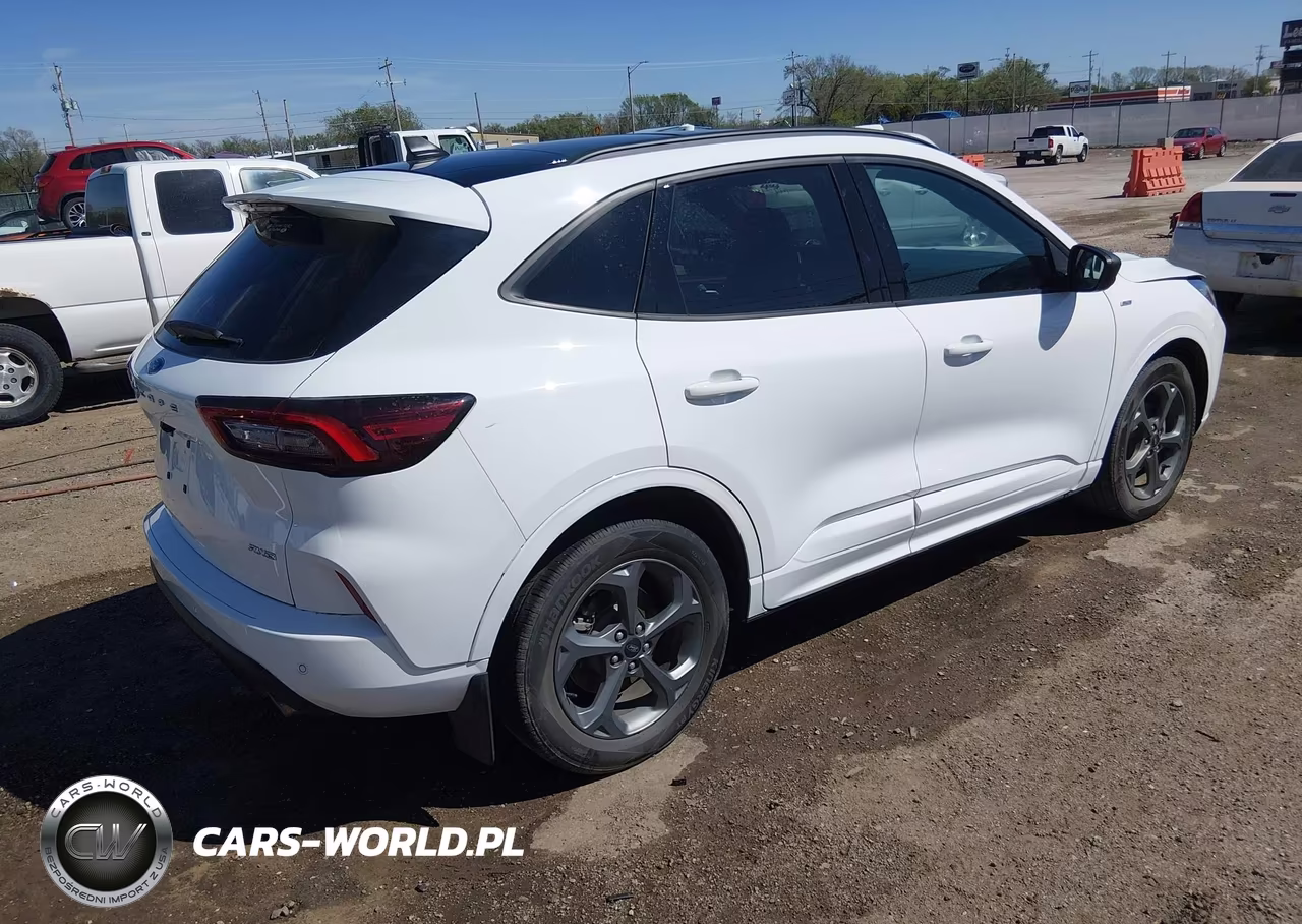 2023 Ford Escape St-Line VIN:1FMCU9MN2PUB39007 - 4