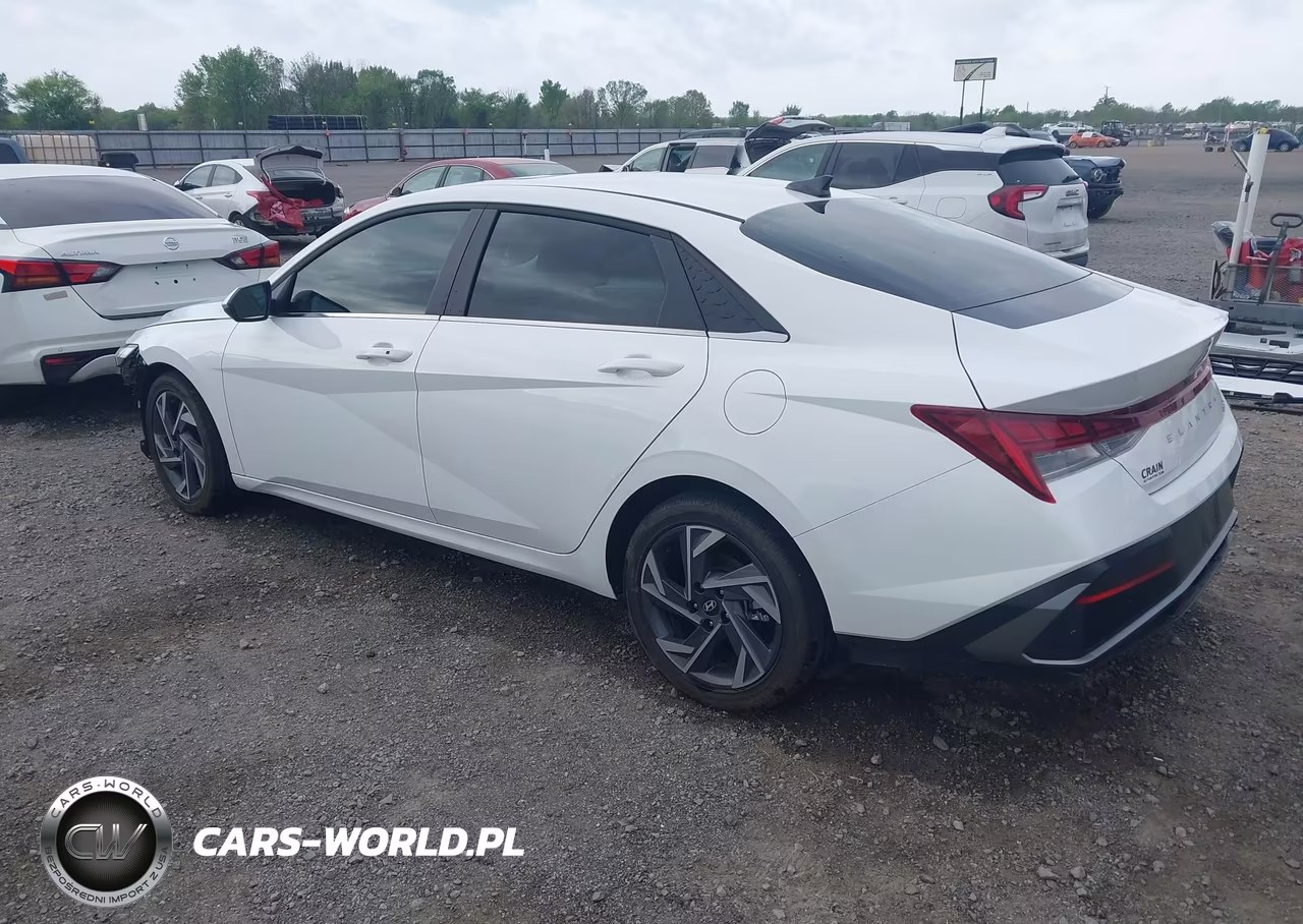 2026 Hyundai Elantra Limited VIN:KMHLP4DG7TU134651 - 3