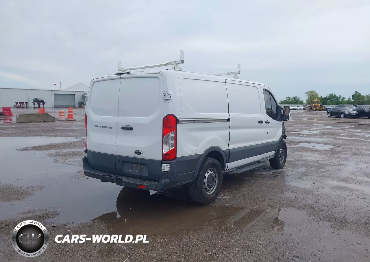 2015 Ford Transit-250 VIN:1FTNR1YM6FKB32315 - 4