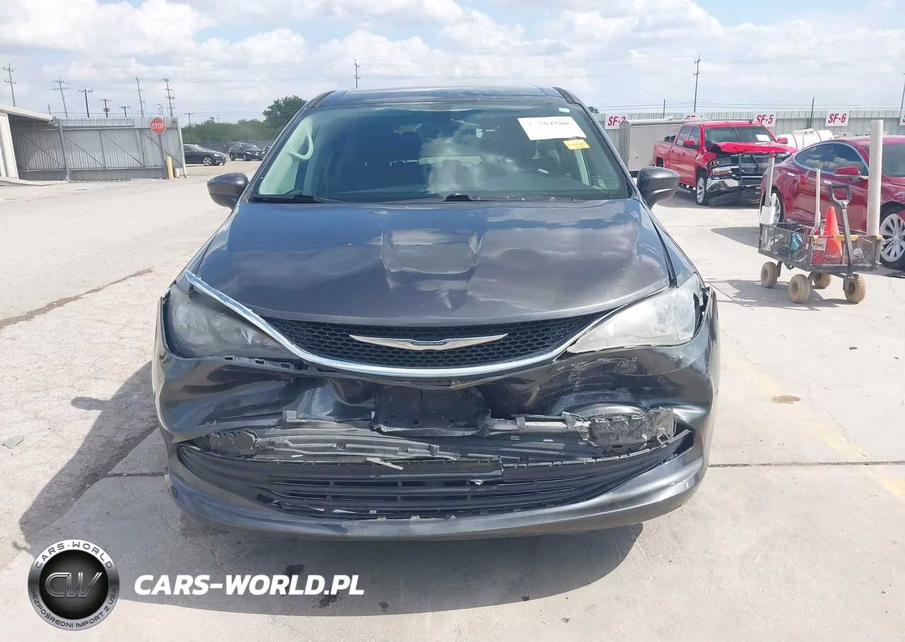 2017 Chrysler Pacifica Touring VIN:2C4RC1DG6HR529191 - 11
