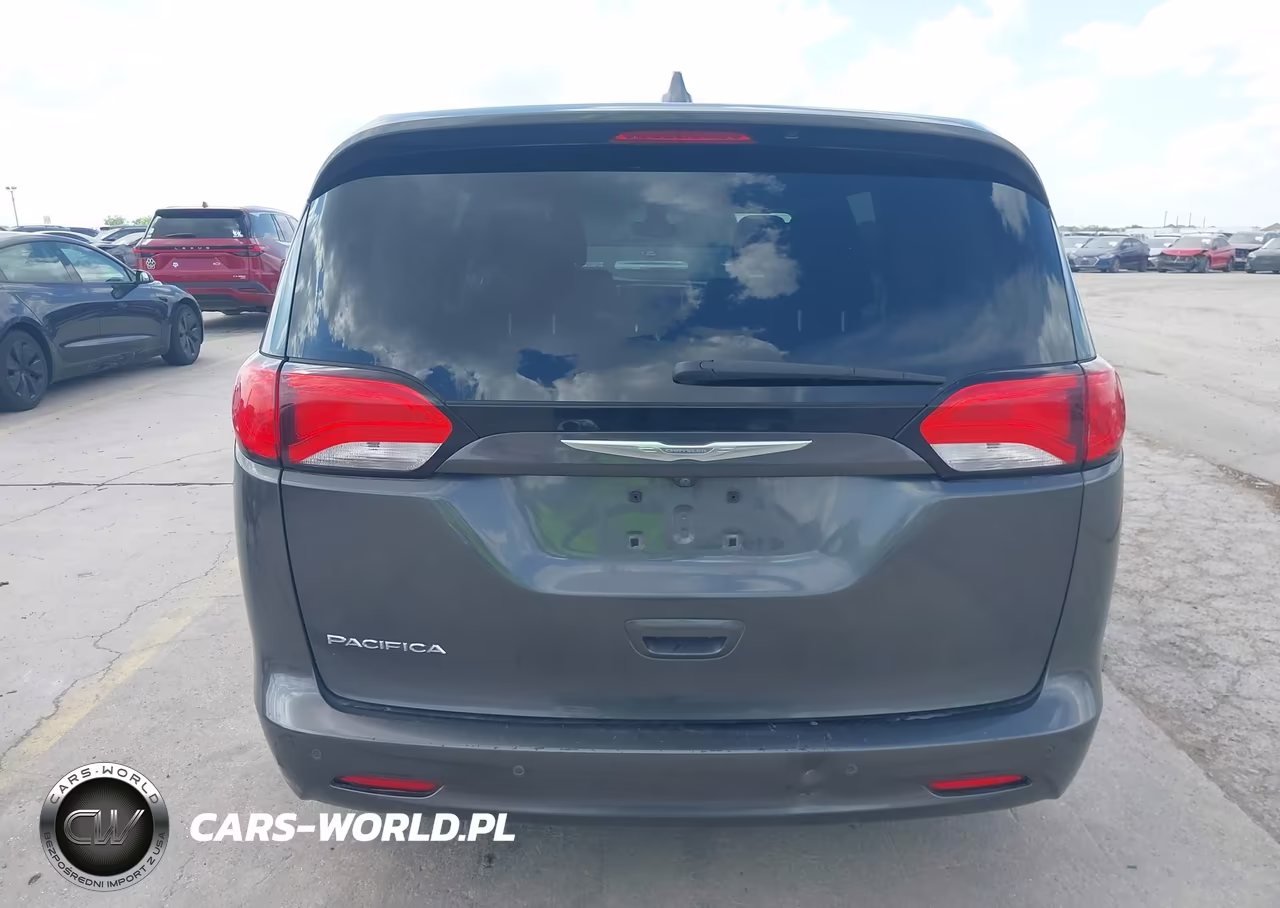 2017 Chrysler Pacifica Touring VIN:2C4RC1DG6HR529191 - 15