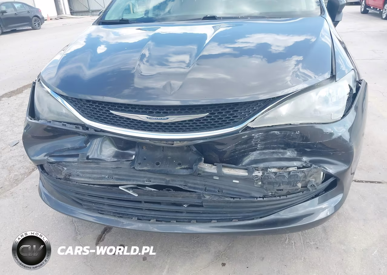 2017 Chrysler Pacifica Touring VIN:2C4RC1DG6HR529191 - 6