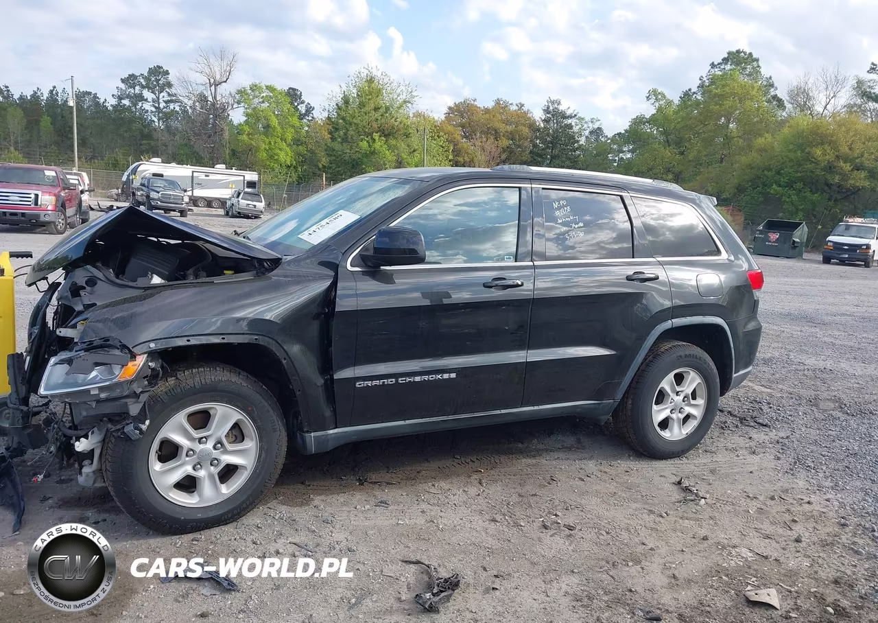 2015 Jeep Grand Cherokee Laredo VIN:1C4RJEAG1FC740080 - 14