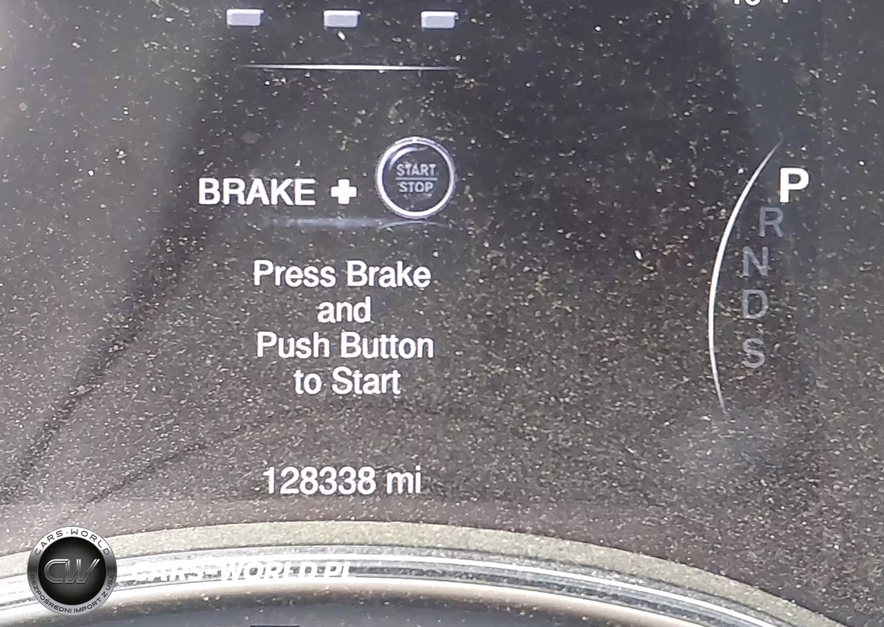 2015 Jeep Grand Cherokee Laredo VIN:1C4RJEAG1FC740080 - 15