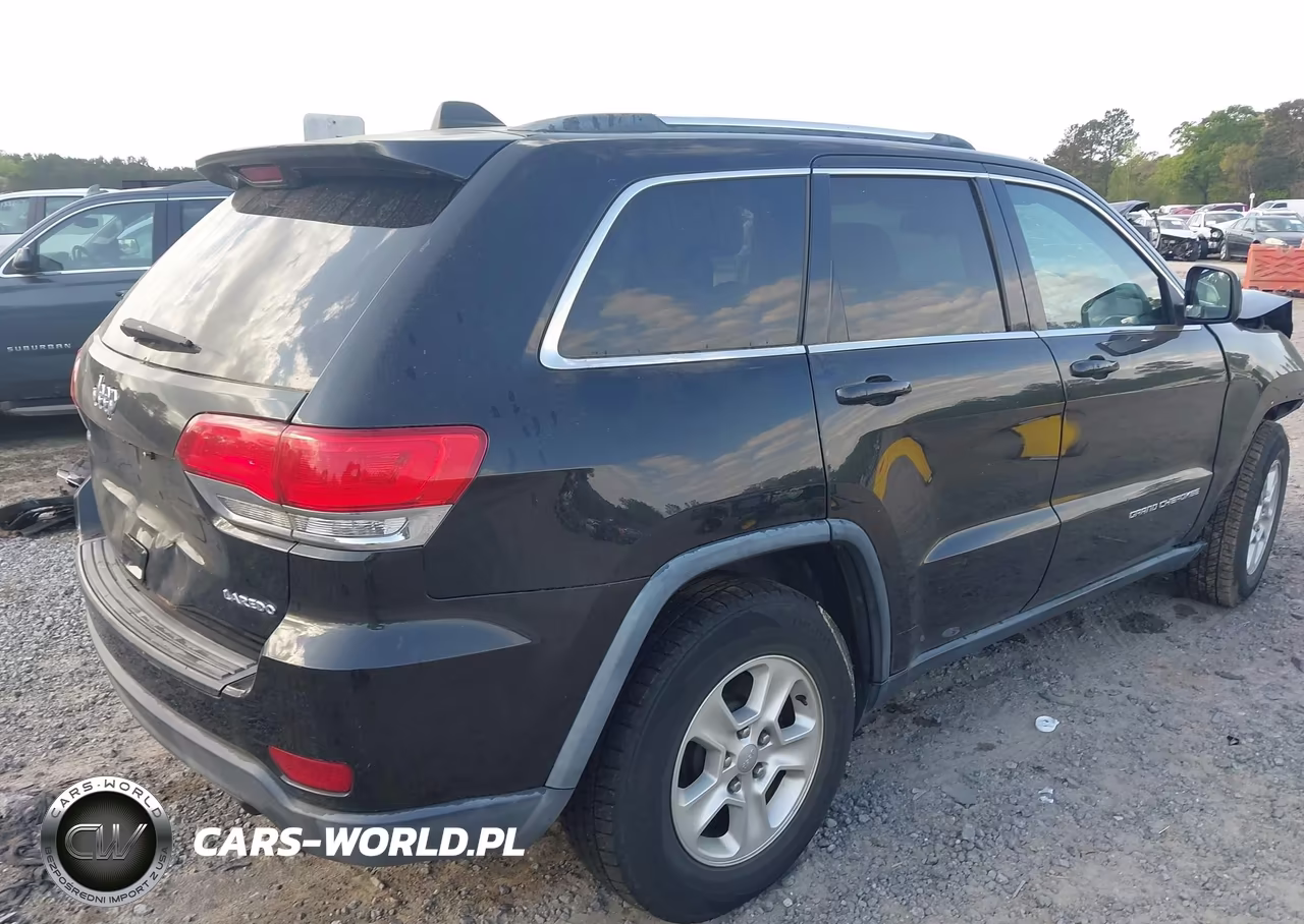 2015 Jeep Grand Cherokee Laredo VIN:1C4RJEAG1FC740080 - 4