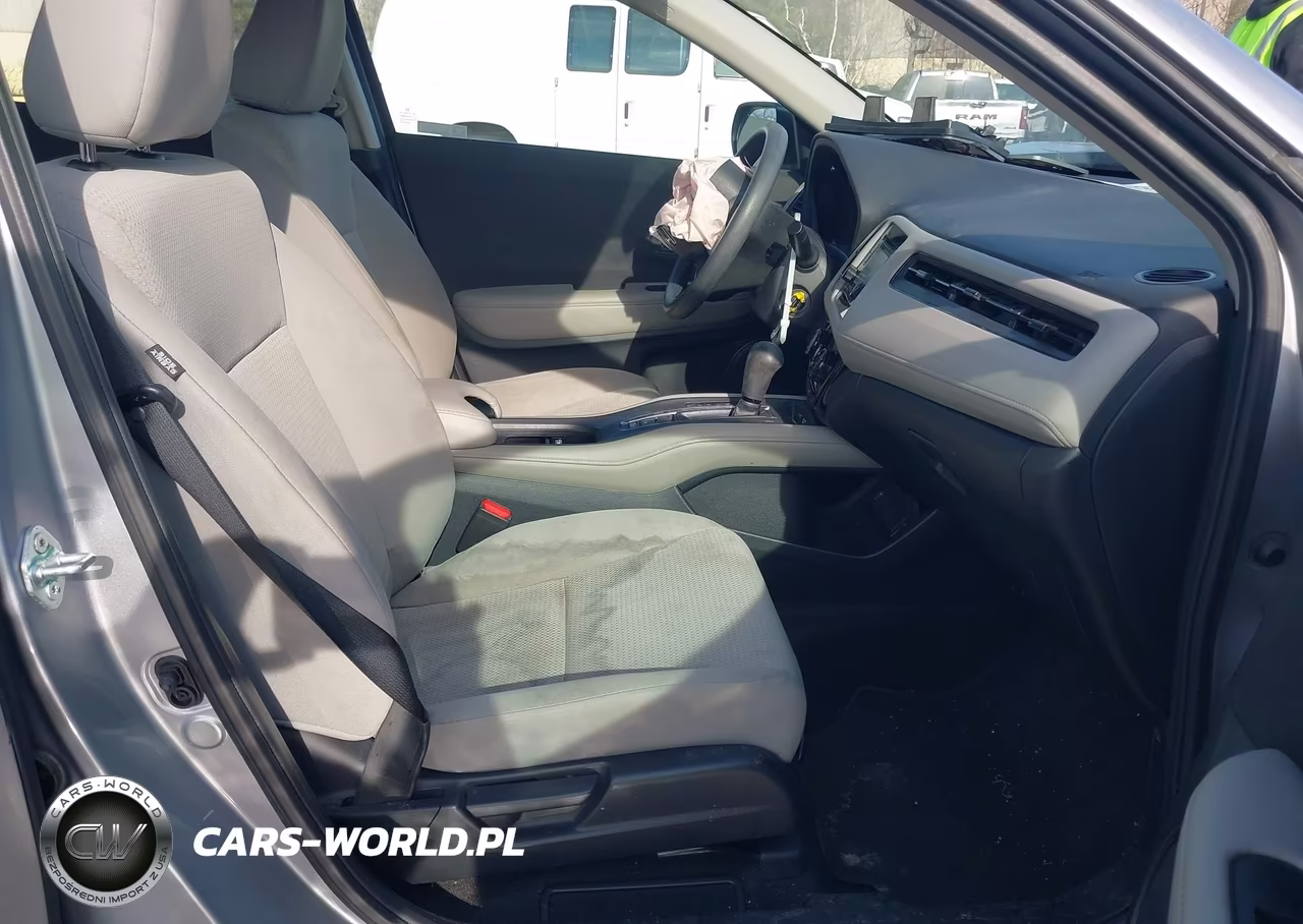 2022 Honda Hr-V Awd Lx VIN:3CZRU6H33NM753825 - 5